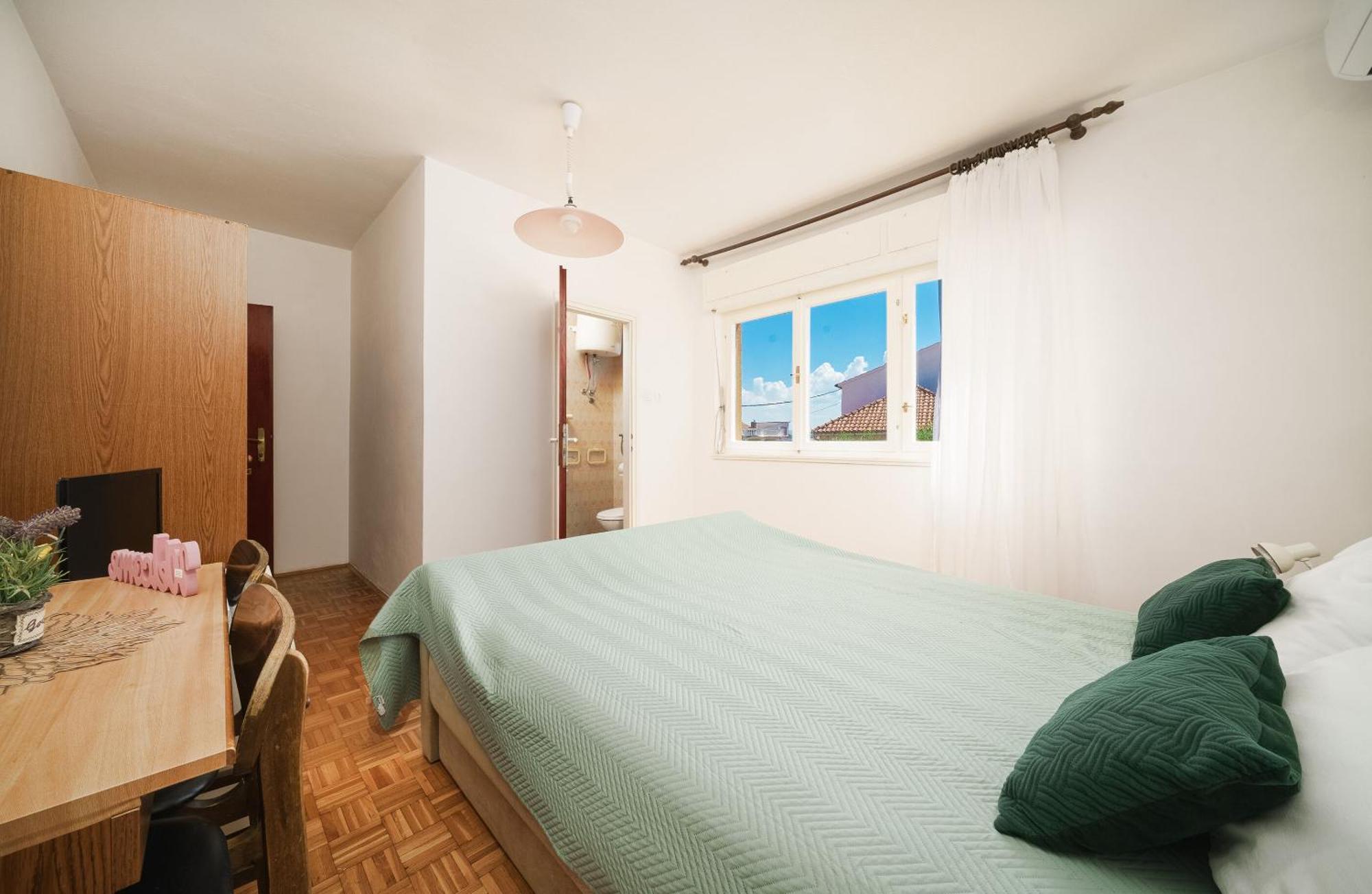 Apartment And Rooms Mrkovic Водице Екстер'єр фото