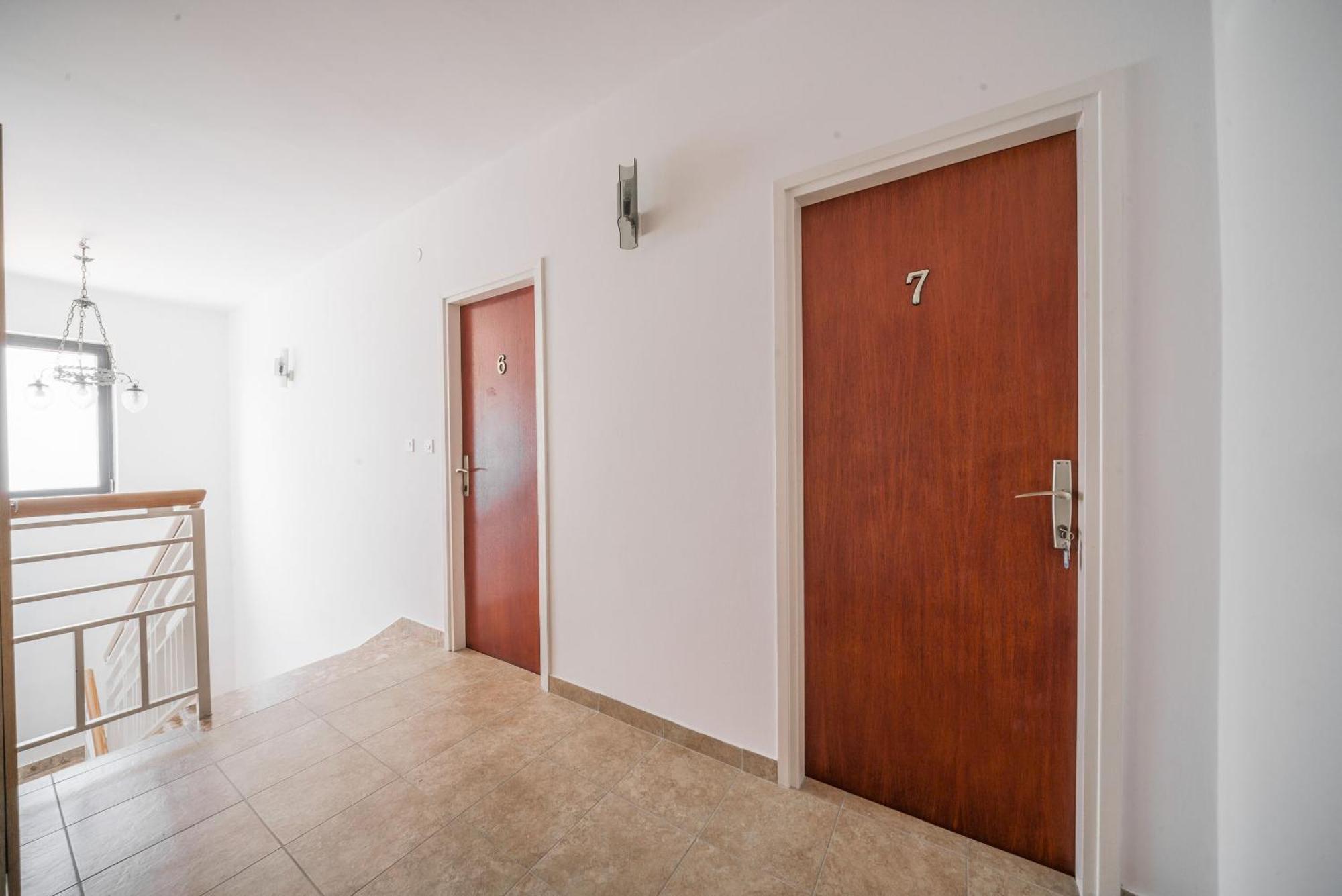 Apartment And Rooms Mrkovic Водице Екстер'єр фото