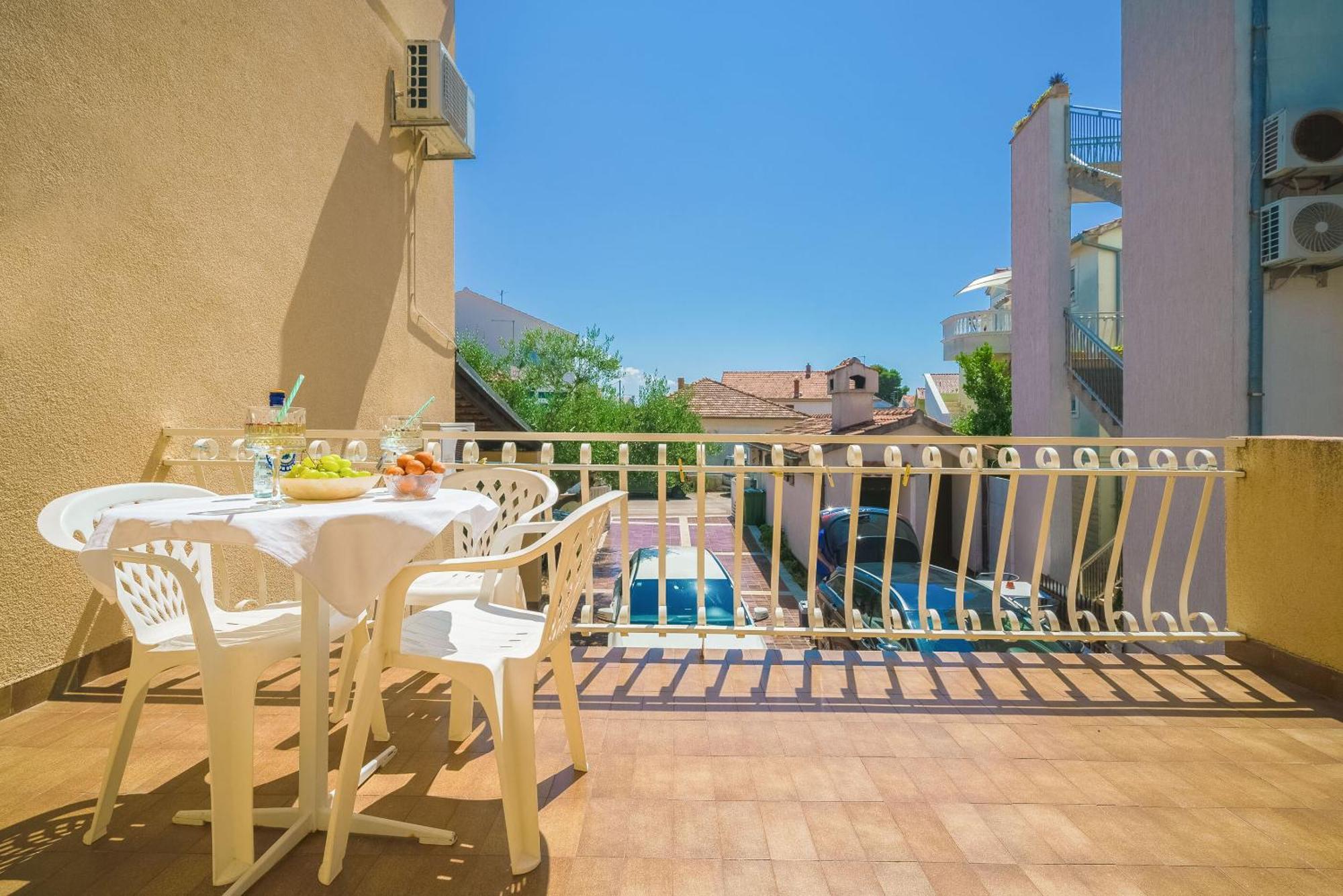 Apartment And Rooms Mrkovic Водице Екстер'єр фото